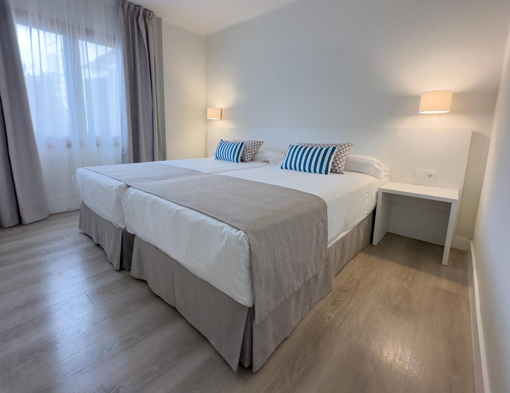 Bluesea Es Bolero Aparthotel Cala d'Or  Bagian luar foto